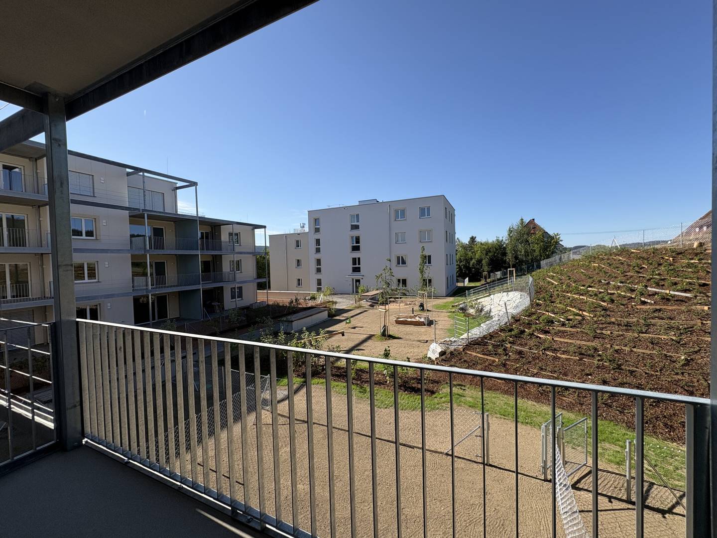 Sonnige Wohnung mit Balkon und Innenhofblick