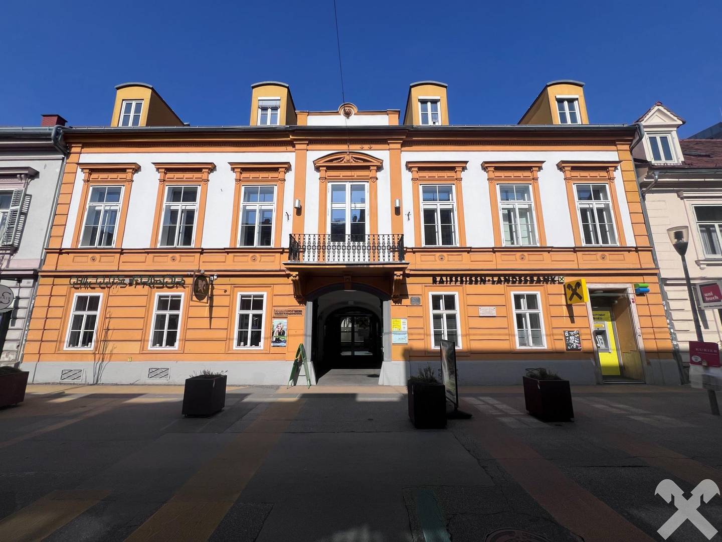 Büro oder Praxisräume in zentraler Unilage