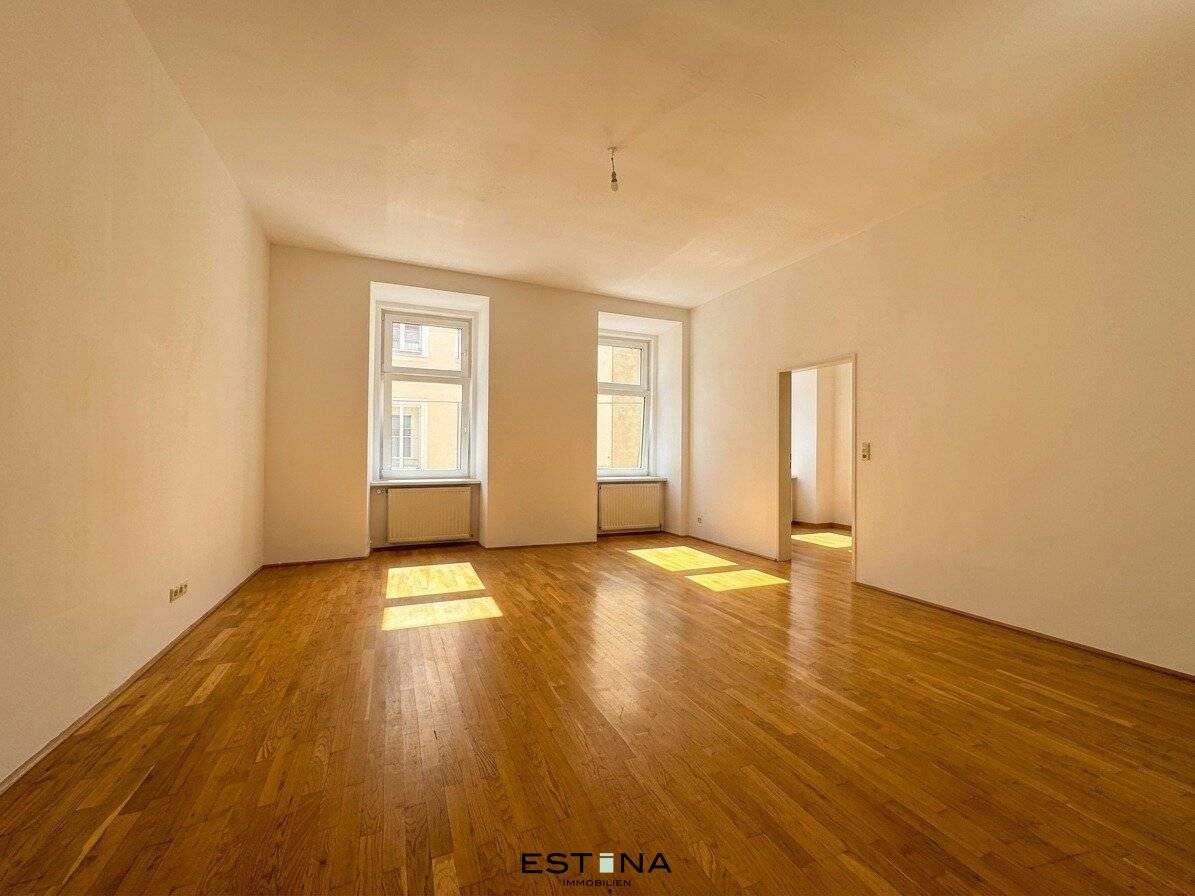 Altbauwohnung mit Parkett und Aufzug nahe Stadtpark