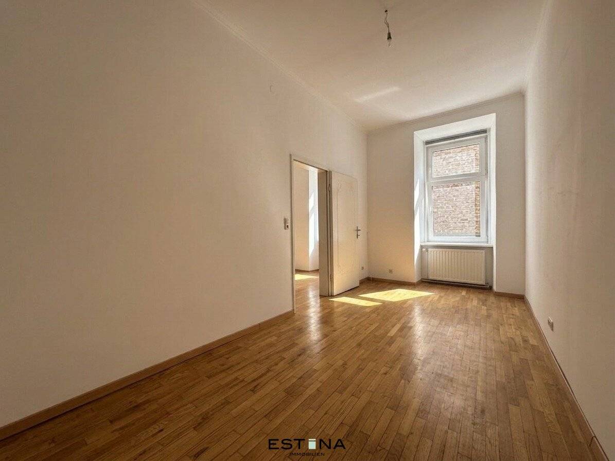 Altbauwohnung mit Parkett und Aufzug nahe Stadtpark