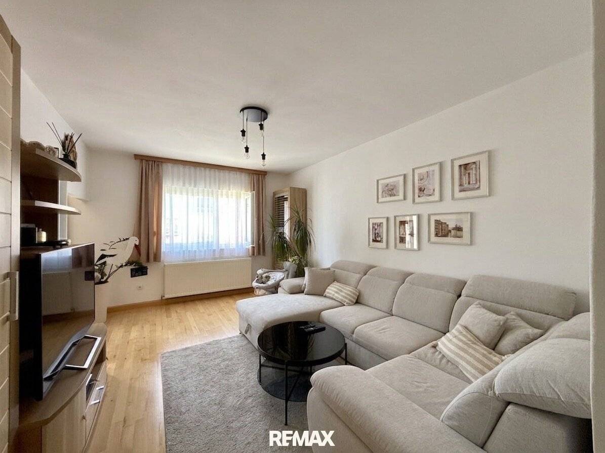 Saniertes Apartment mit großzügiger Wohnküche und Balkon