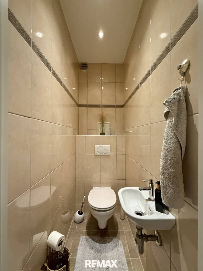 Renovated Apartment with Spacious Kitchen and Balcony
