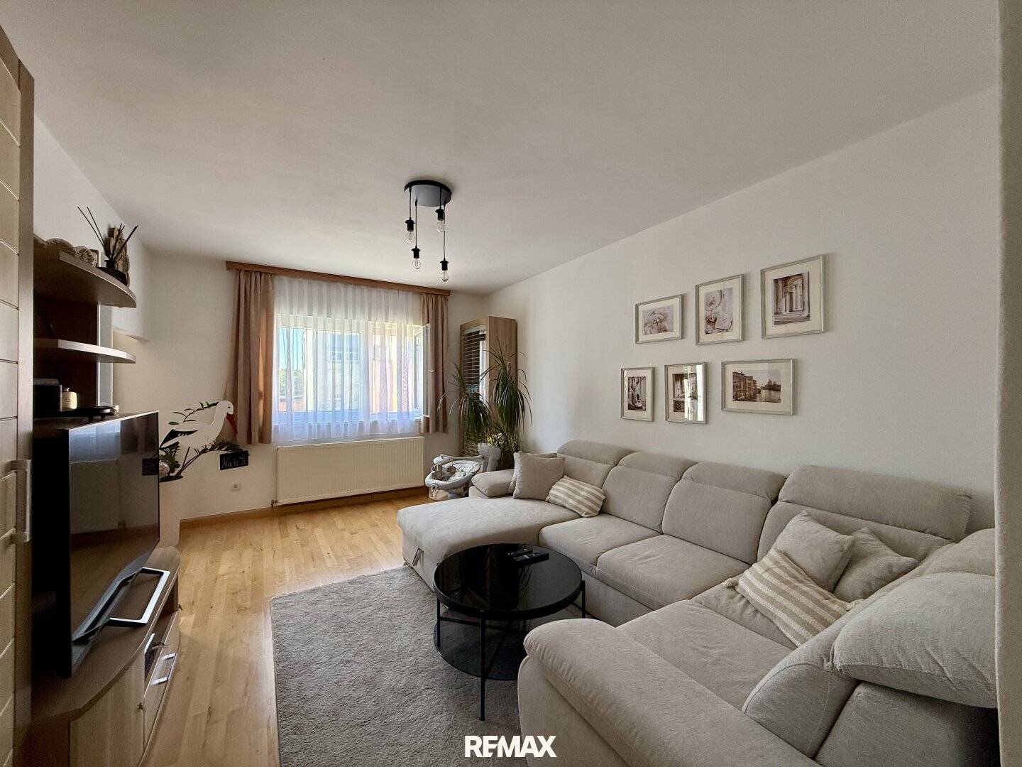 Renovated Apartment with Spacious Kitchen and Balcony