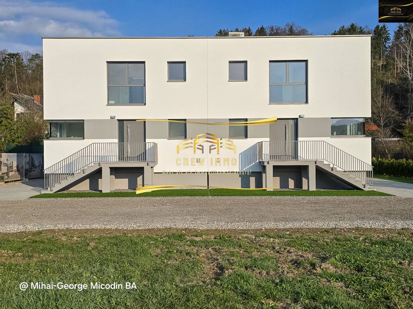 Moderne Doppelhaushälfte mit Garten Terrasse und Stellplatz