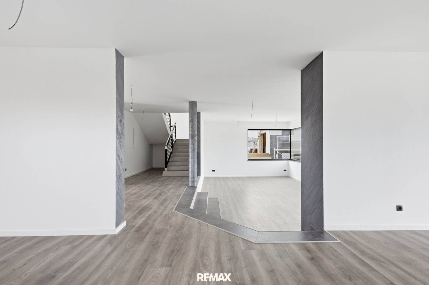Family house with panoramic view and four terraces