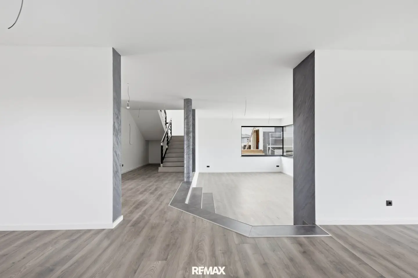 Family house with panoramic view and four terraces