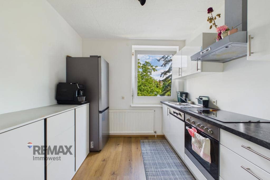 Bright Apartment with Parking Space and Fitted Kitchen in Lochau