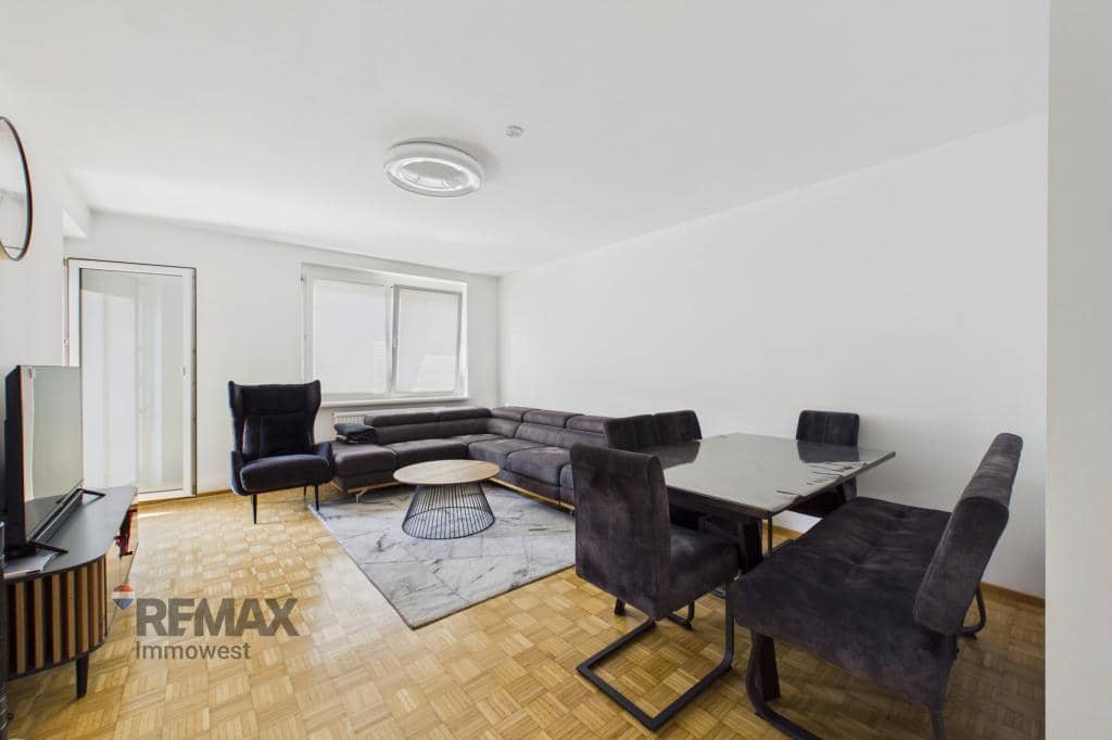 Bright Apartment with Parking Space and Fitted Kitchen in Lochau