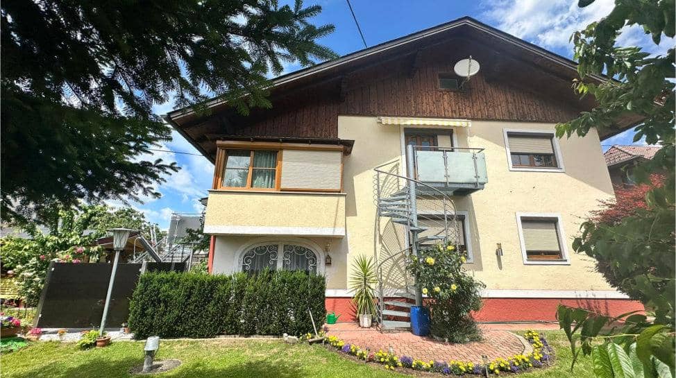 Mehrfamilienhaus mit Wintergarten Sauna und Garage