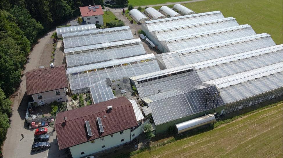 Gärtnerei mit Gewächshäusern und Wohnhaus