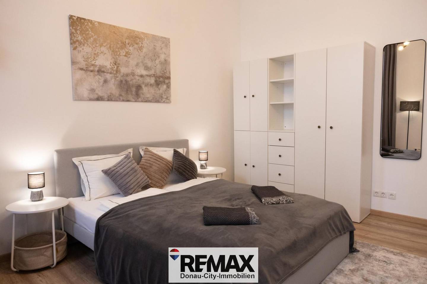 Fully renovated furnished ground floor apartment near Antonspark