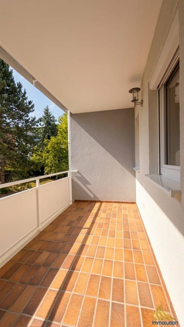 4 Zimmer Wohnung mit sonniger Loggia und Tiefgaragenstellplatz