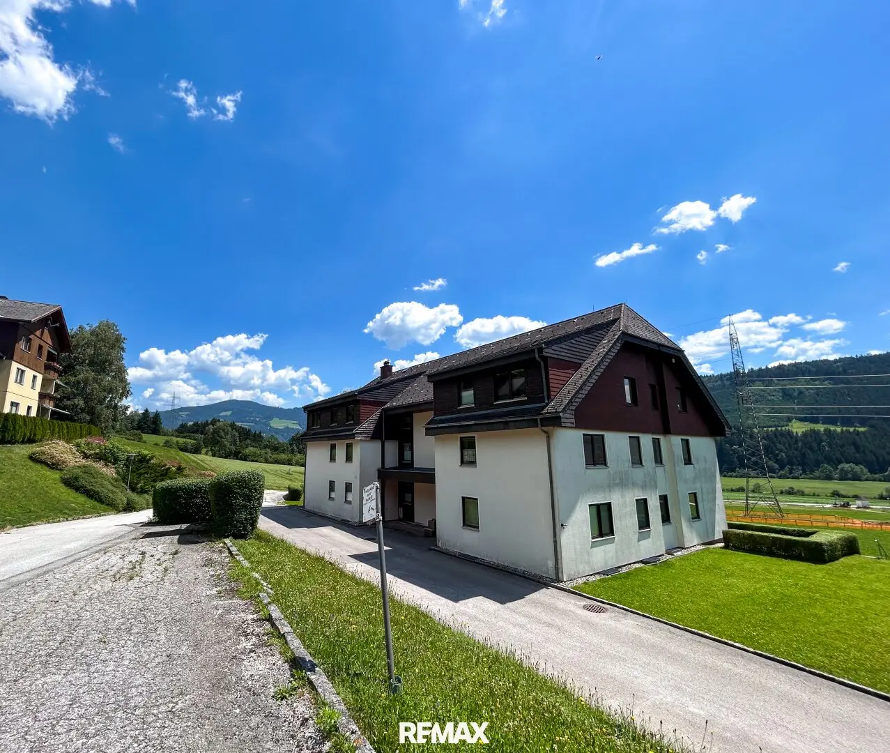 Well maintained apartment with sunny loggia and fireplace