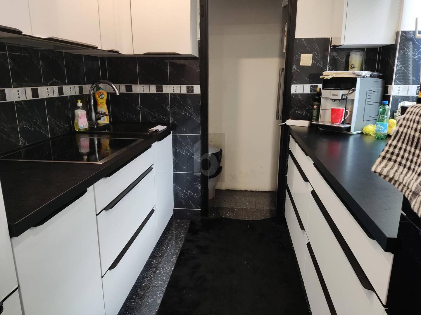 Quiet modern Wohnung with lift