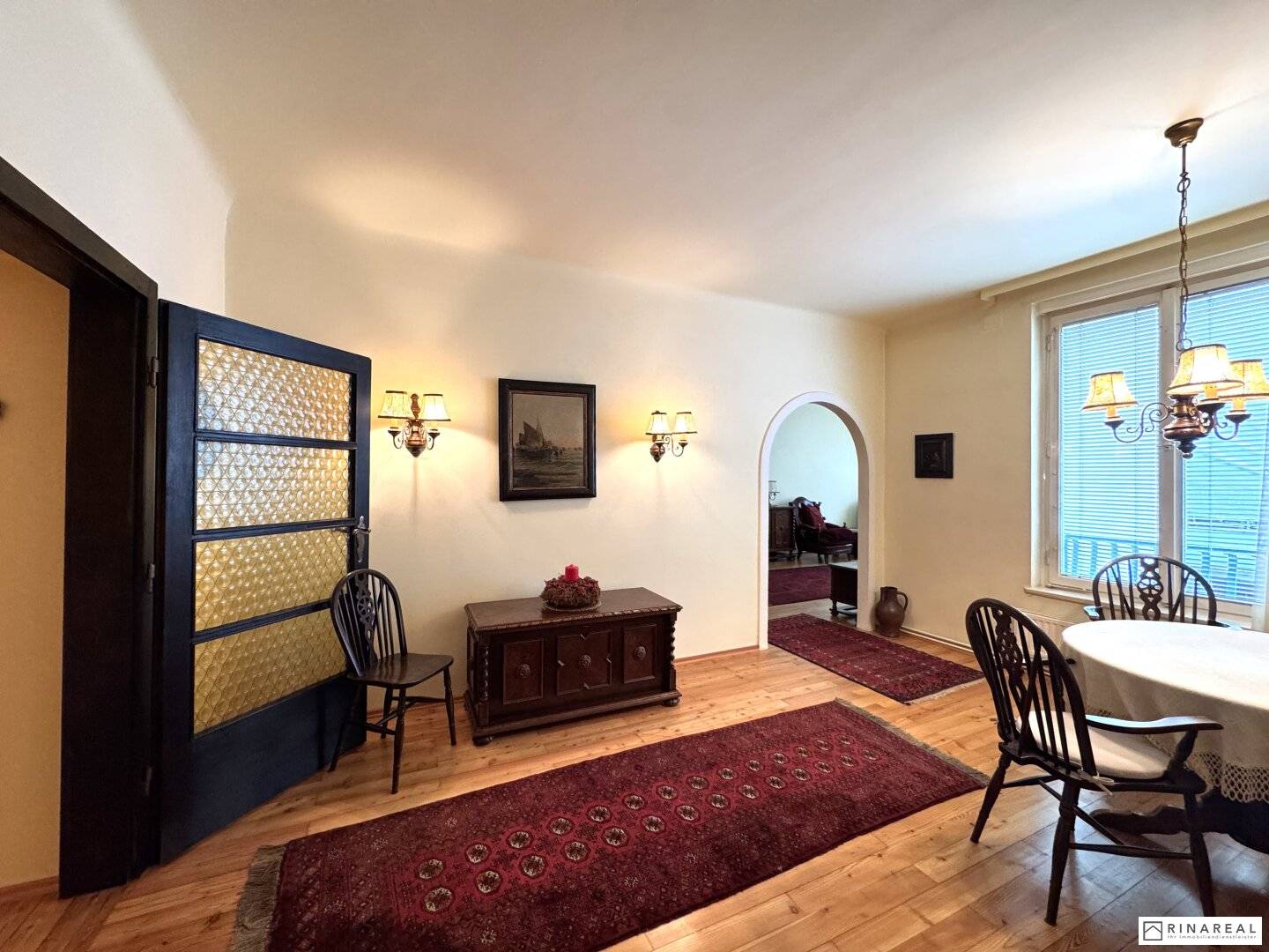 Bright 3 Room Apartment with Balcony near Mariahilfer Straße