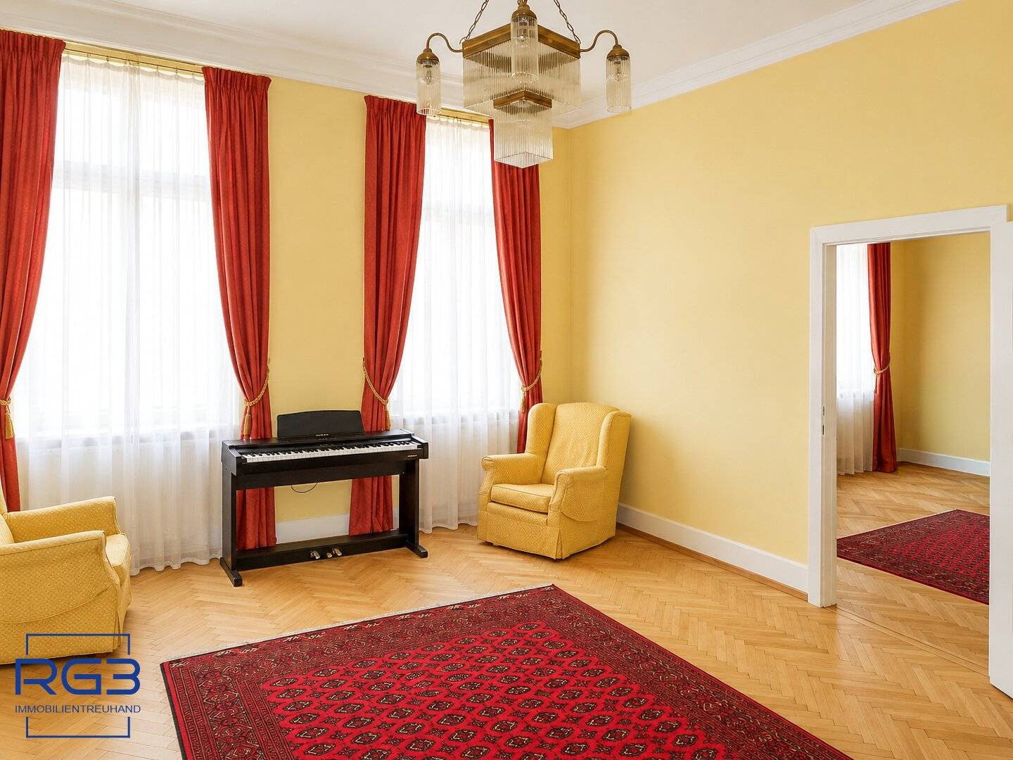Representative Altbau apartment with herringbone parquet in the embassy district