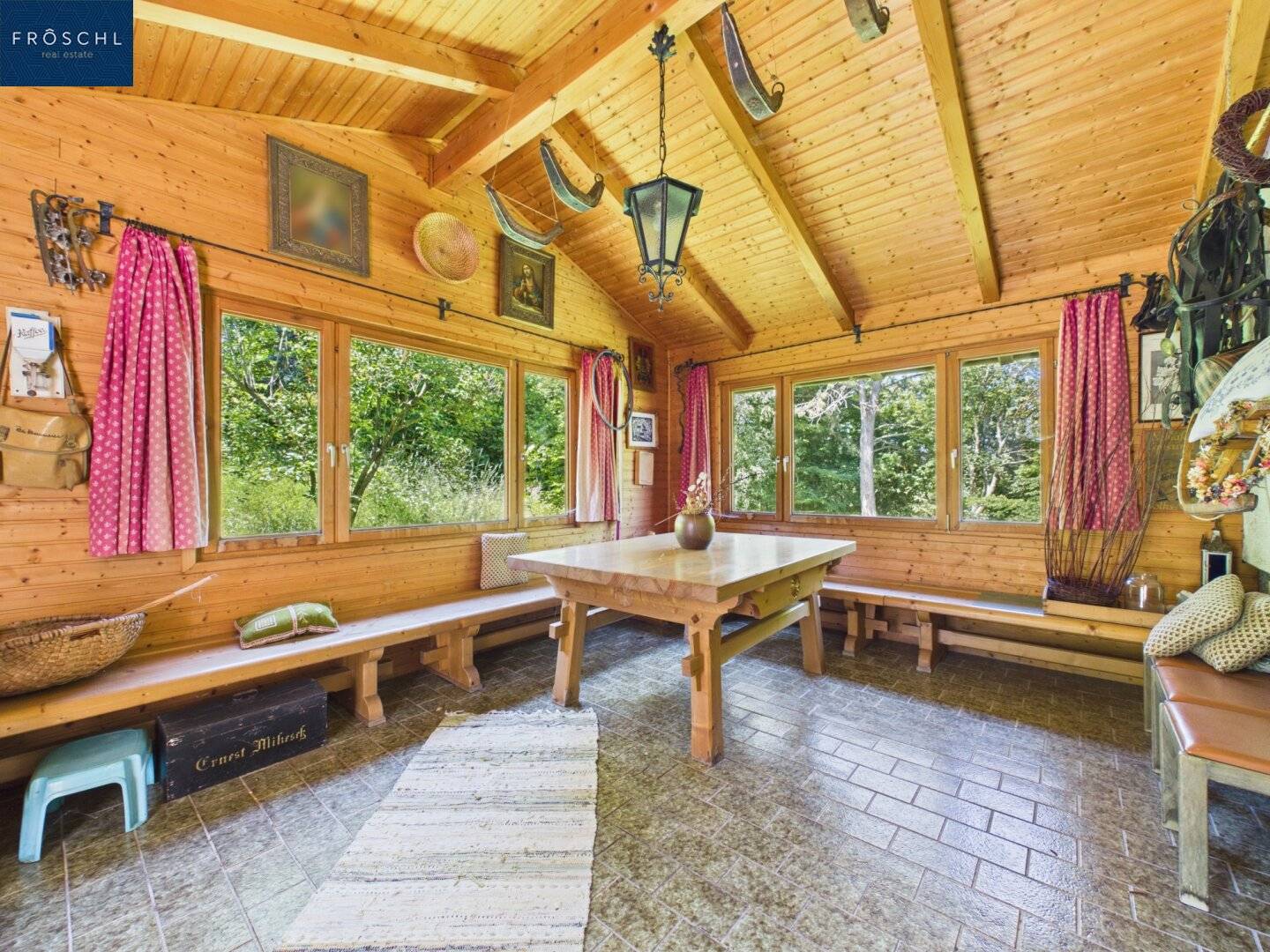 Geräumiges Haus mit Balkon und Fernblick im Waldviertel