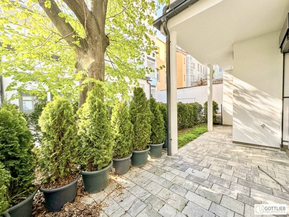 Barrier-Free Garden Apartment with Terrace and Private Garden