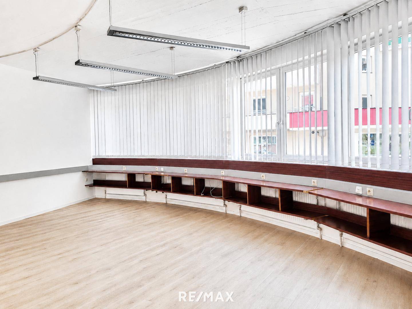 Bright practice space with parking in central location