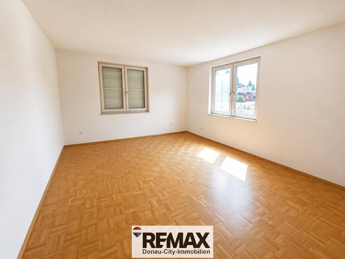 Single family home with development potential in prime location