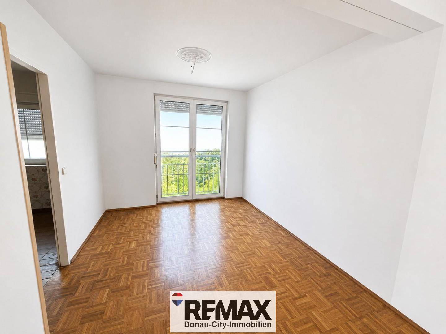 Single family home with development potential in prime location