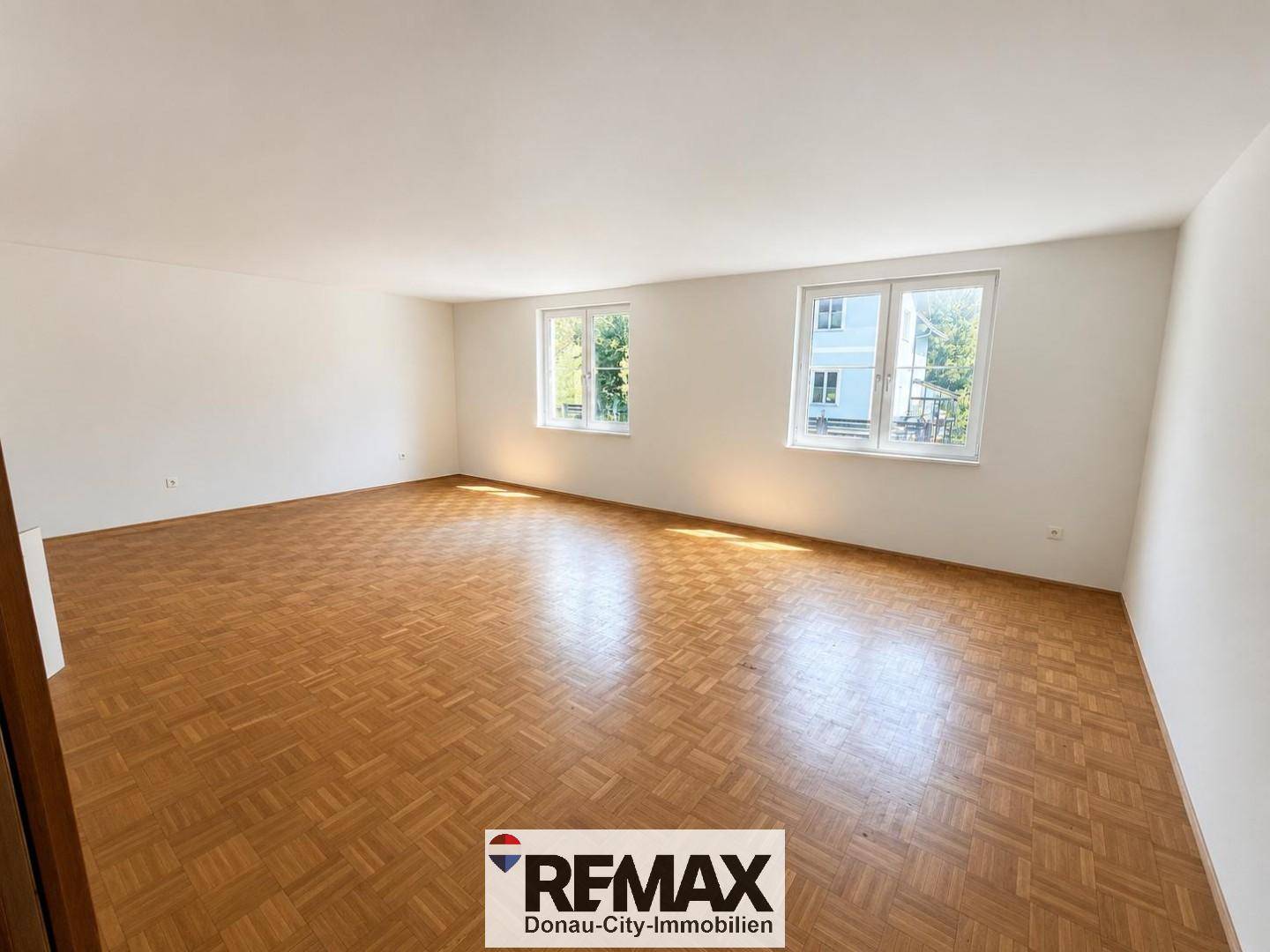 Single family home with development potential in prime location