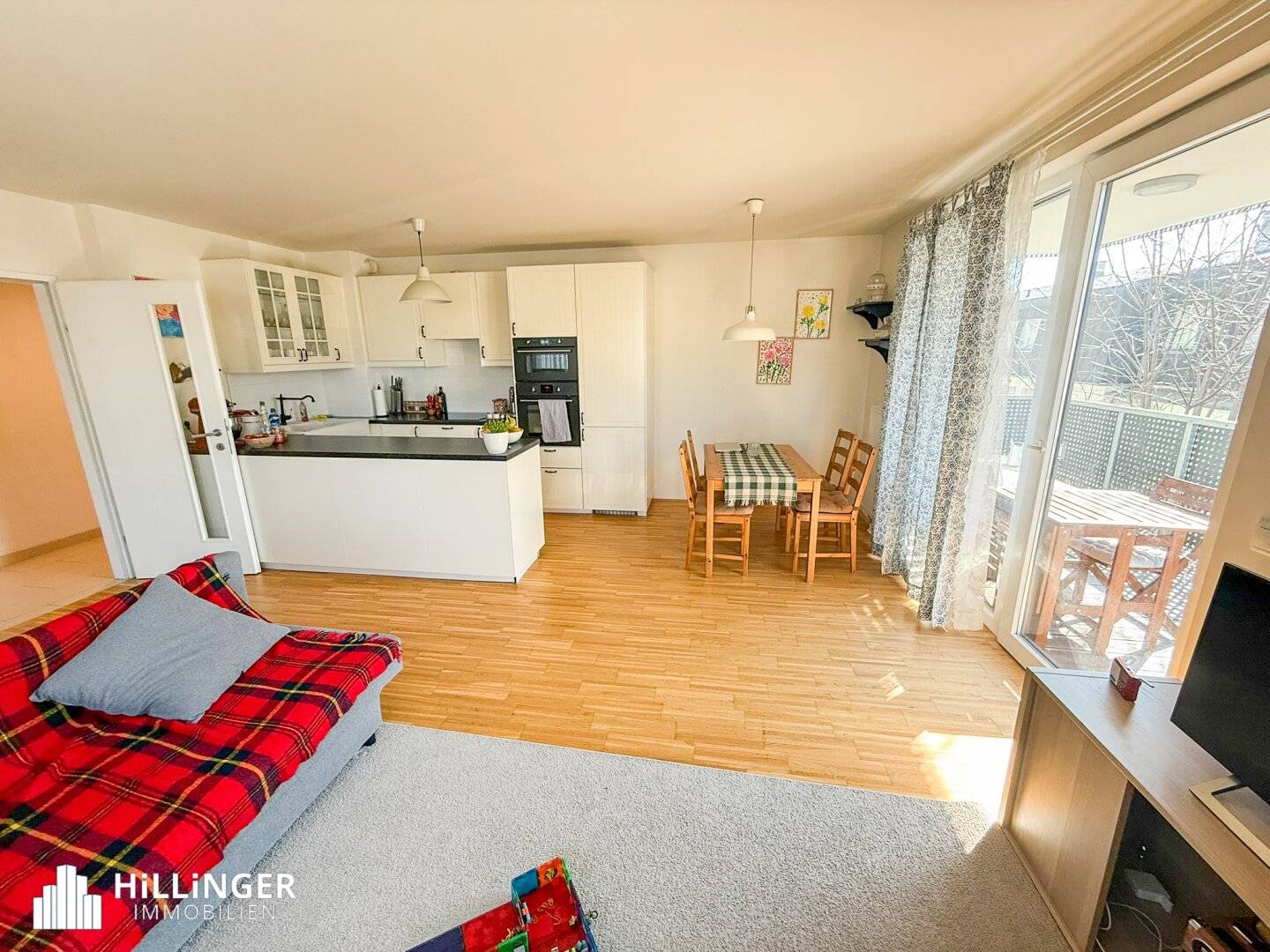Helle Etagenwohnung mit Balkon in Südlage