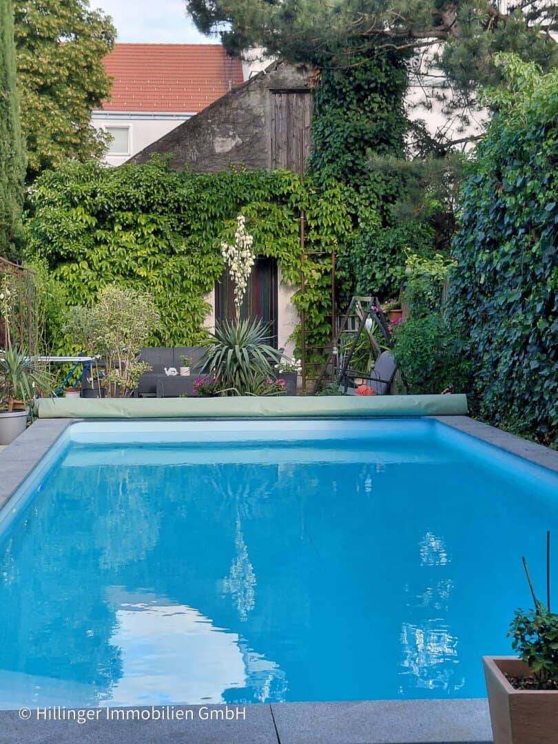 Anleger aufgepasst! Mach 2 aus 1 oder WG mit 4 Zimmern mit Pool-Benützung!