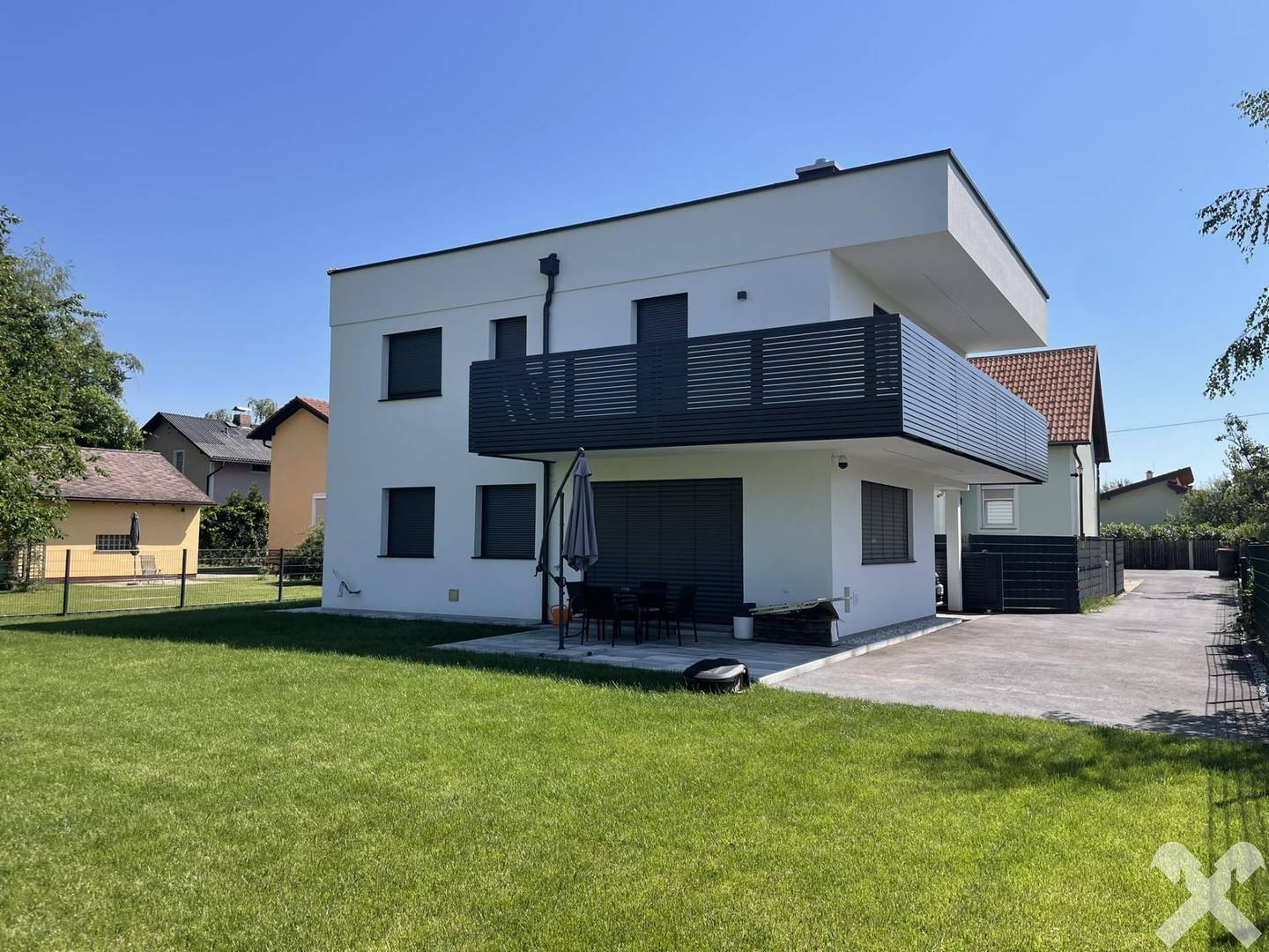 Neubau Einfamilienhaus mit Garten und Terrasse
