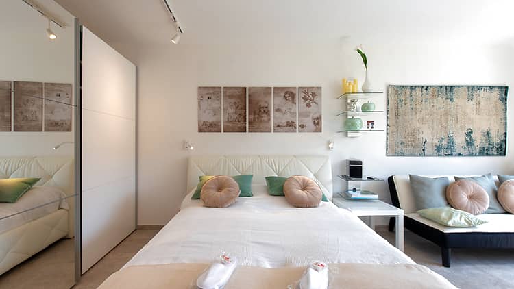 Helle Neubauwohnung in zentraler Lage mit Lift