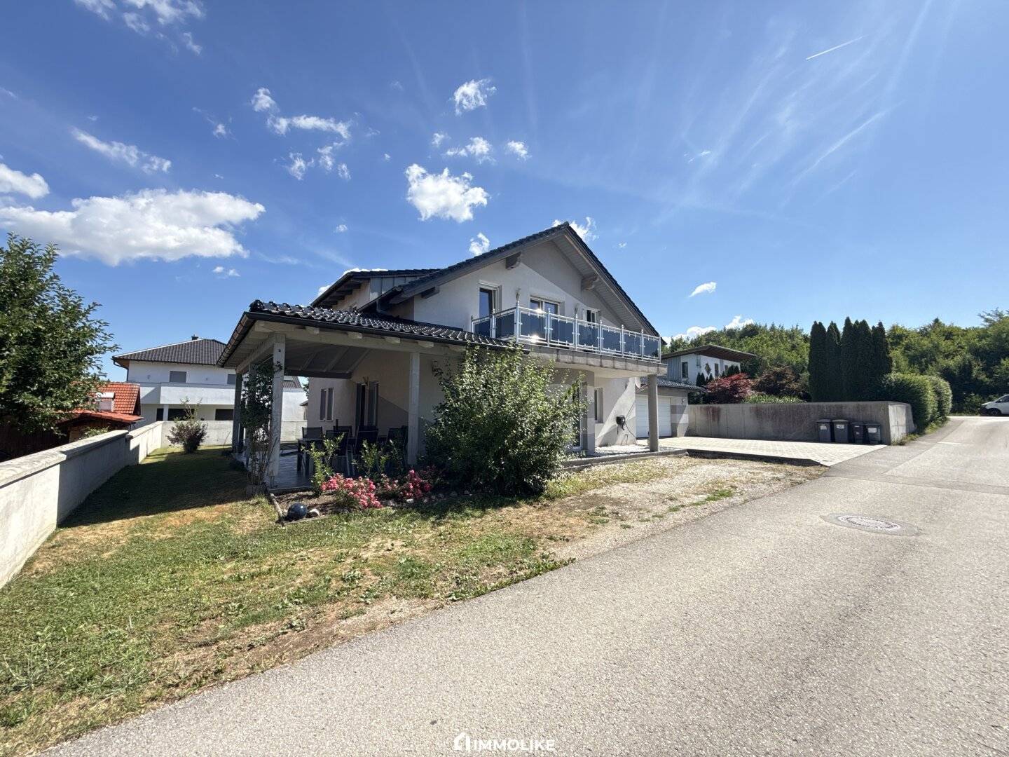 Familienhaus mit Garten und Doppelgarage in Laakirchen