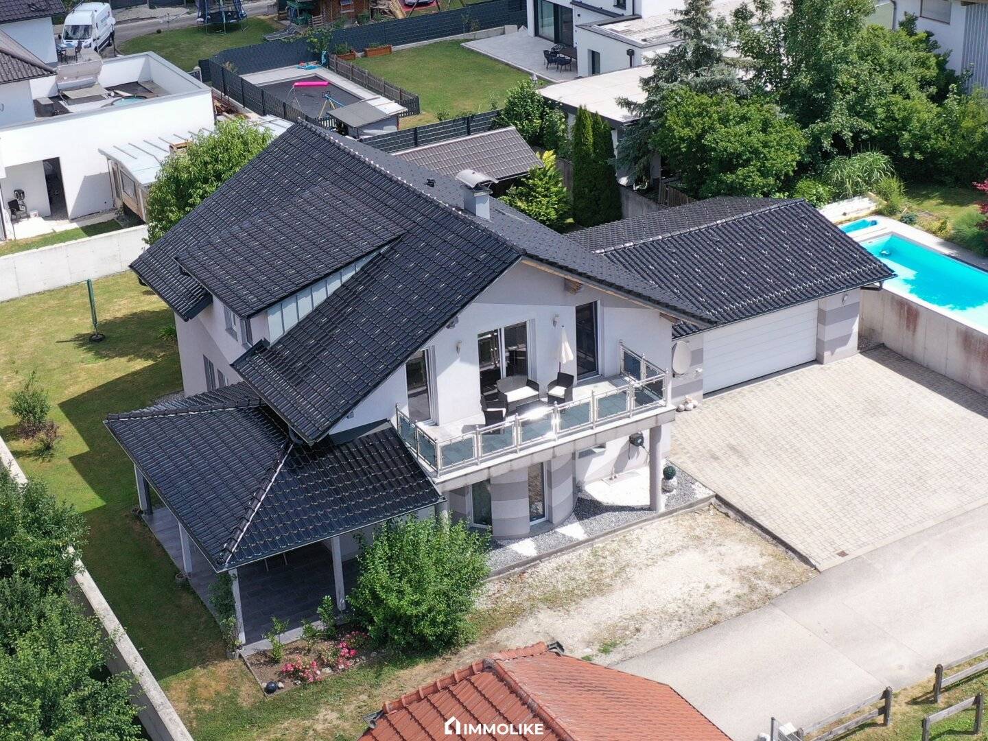 Familienhaus mit Garten und Doppelgarage in Laakirchen