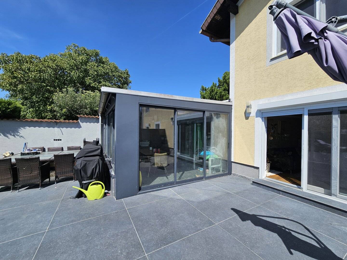 Family house with pool winter garden and spacious garden