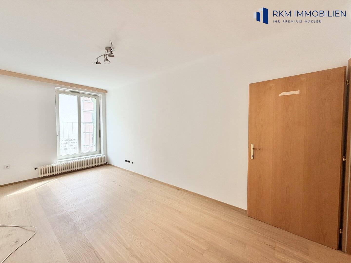 Bright apartment with fitted kitchen and elevator near Reumannplatz