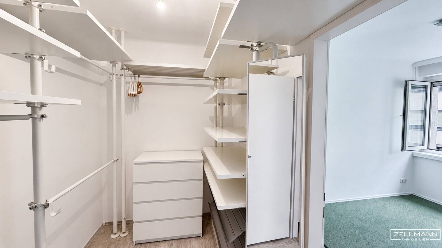 Well maintained 2 room apartment with elevator and storage in Meidling