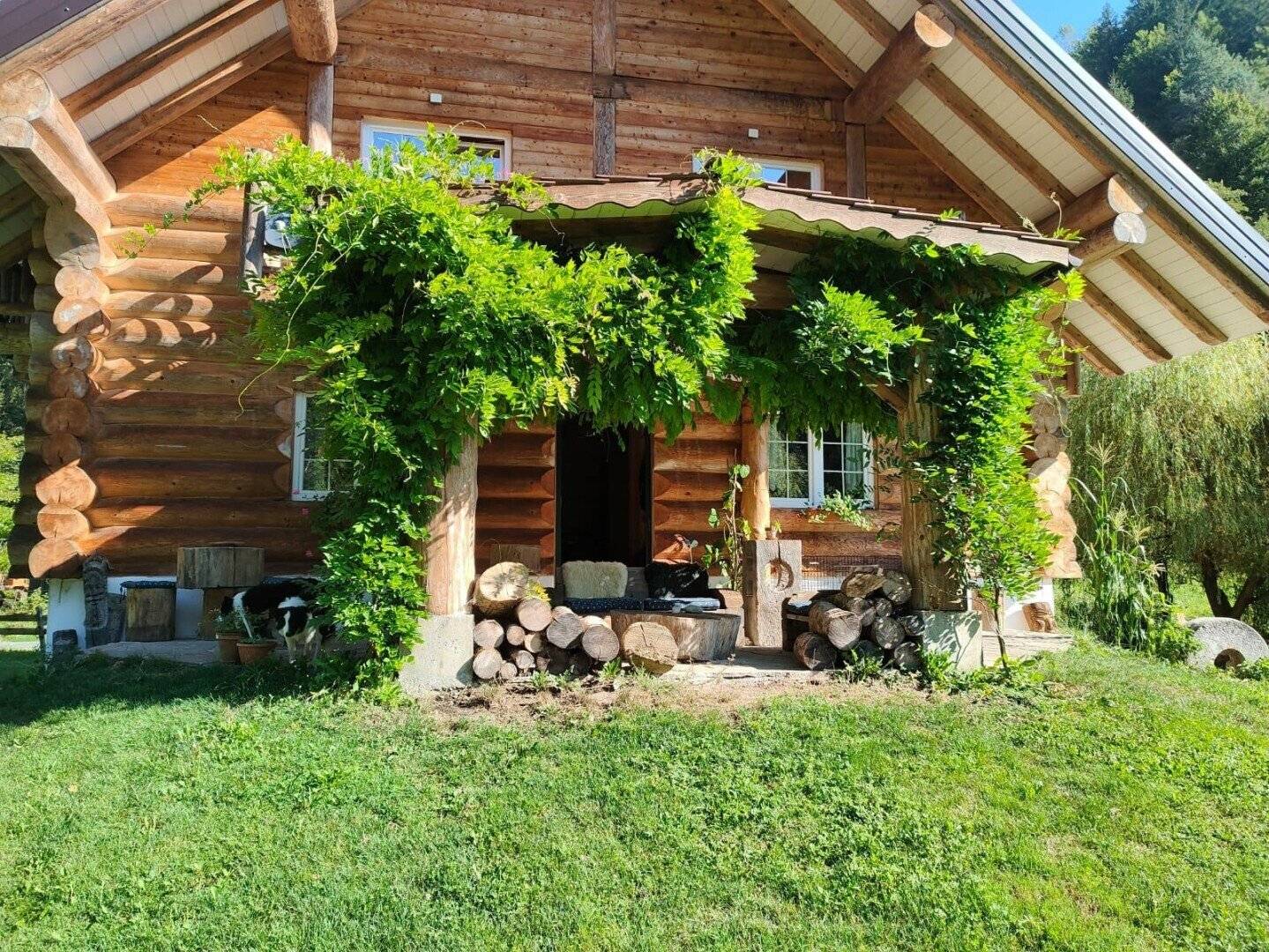 Landhaus mit privatem See und Sauna in Berglage