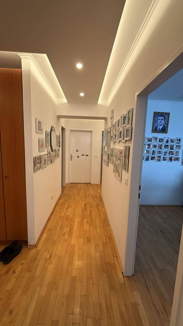 Family-friendly apartment on the 5th floor with lift and courtyard orientation