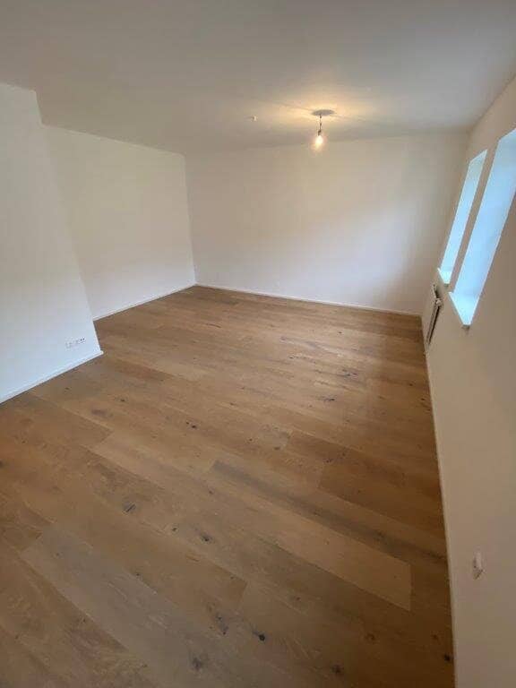 Gepflegte Wohnung im 4. Stock mit Lift nahe Hauptbahnhof