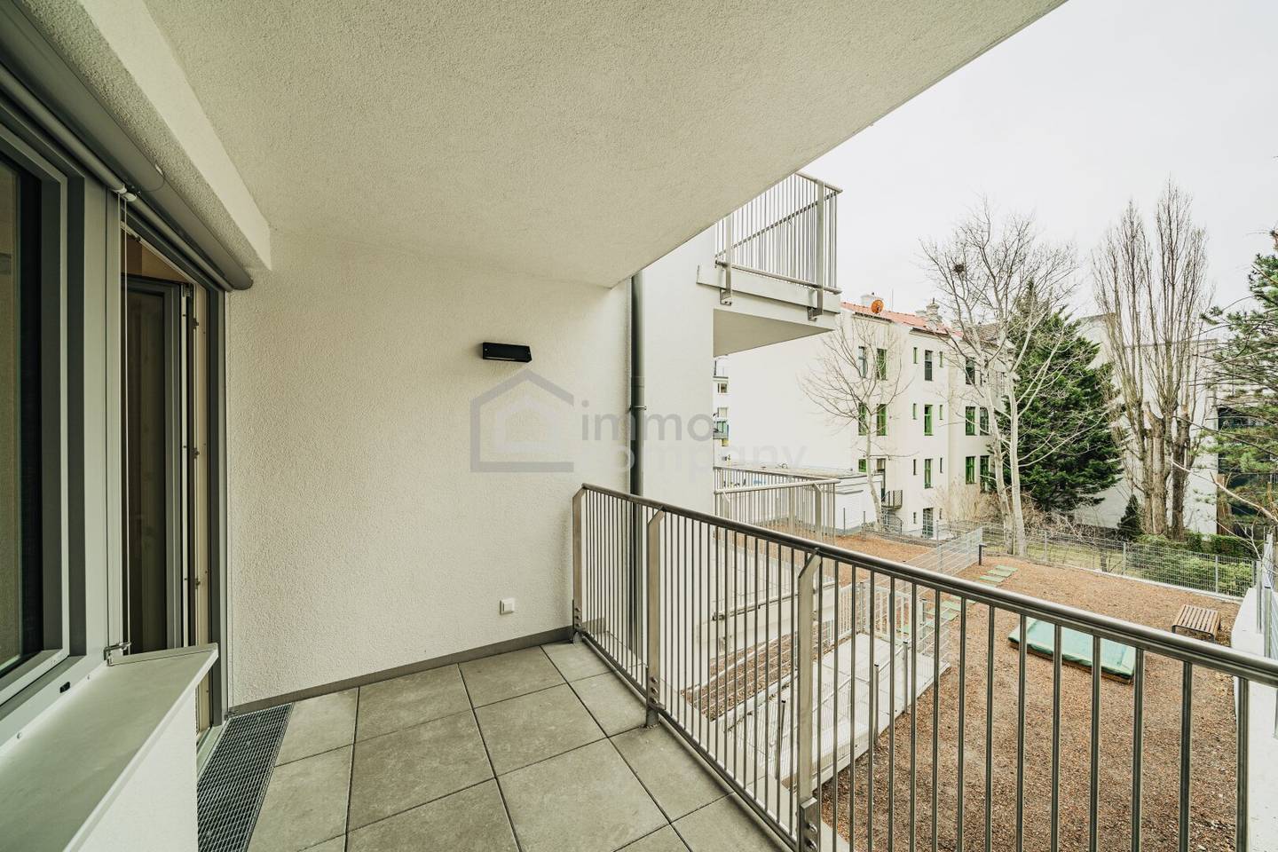 New build apartment with loggia and garage