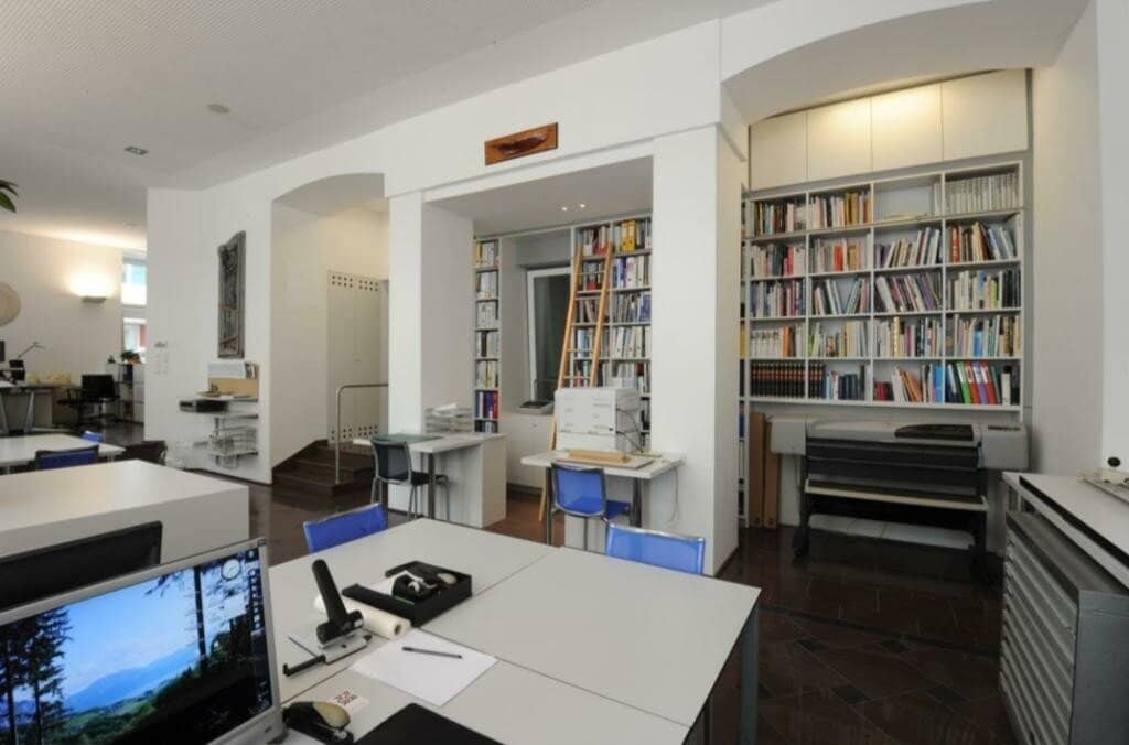 Modernes Erdgeschoss Büro mit Einbauküche nahe Hauptbahnhof