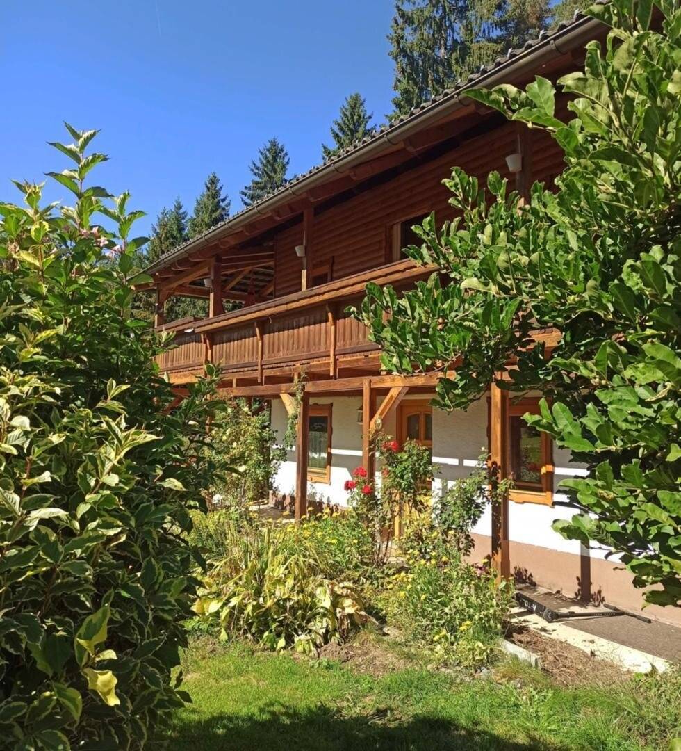Bauernhaus mit Sauna und Balkonen in Kärnten