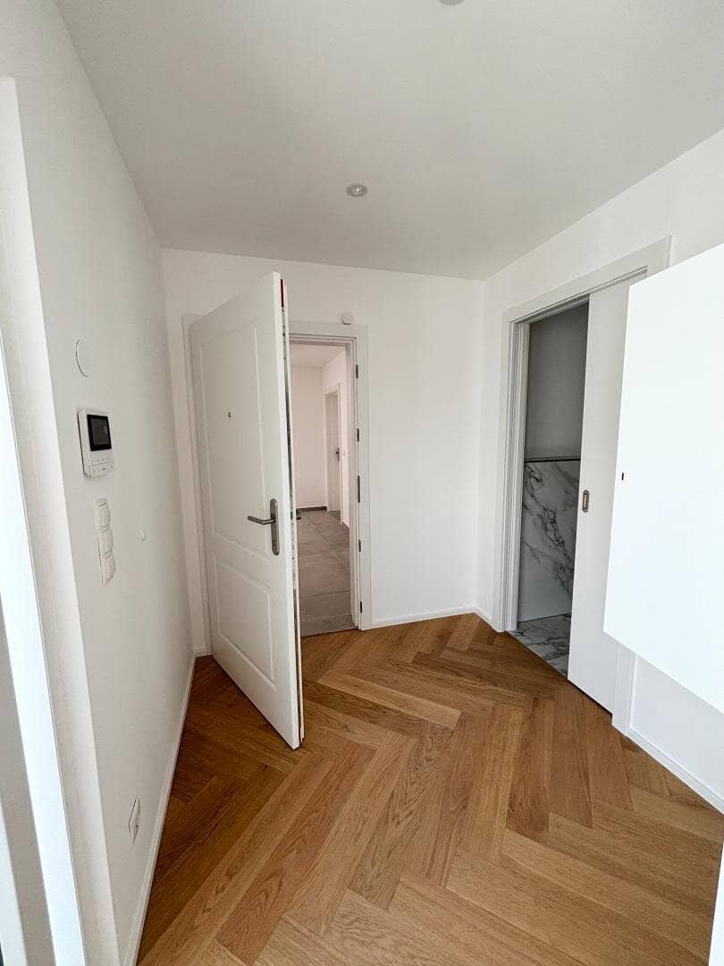 Dachgeschosswohnung mit Terrasse und Balkon im Erstbezug