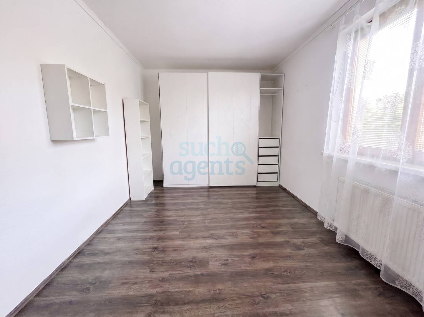 Sanierte Etagenwohnung mit Ostbalkon und Einbauküche