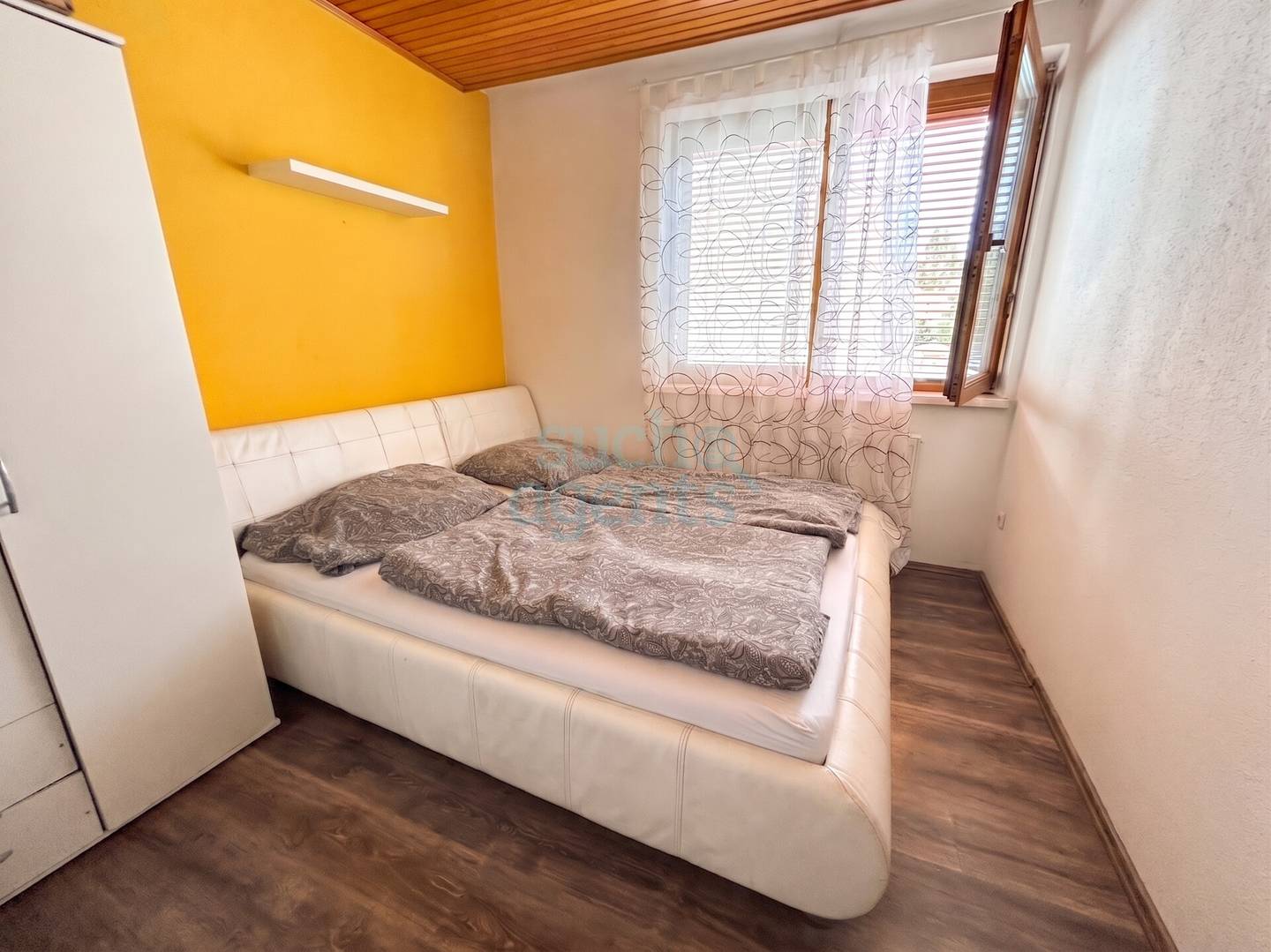 Sanierte Etagenwohnung mit Ostbalkon und Einbauküche