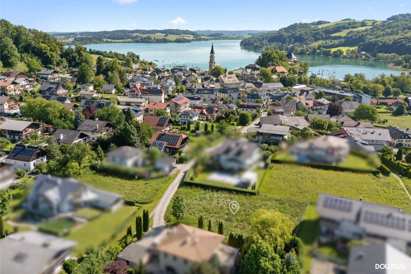 Baugrundstück mit Baugenehmigung in sonniger Lage