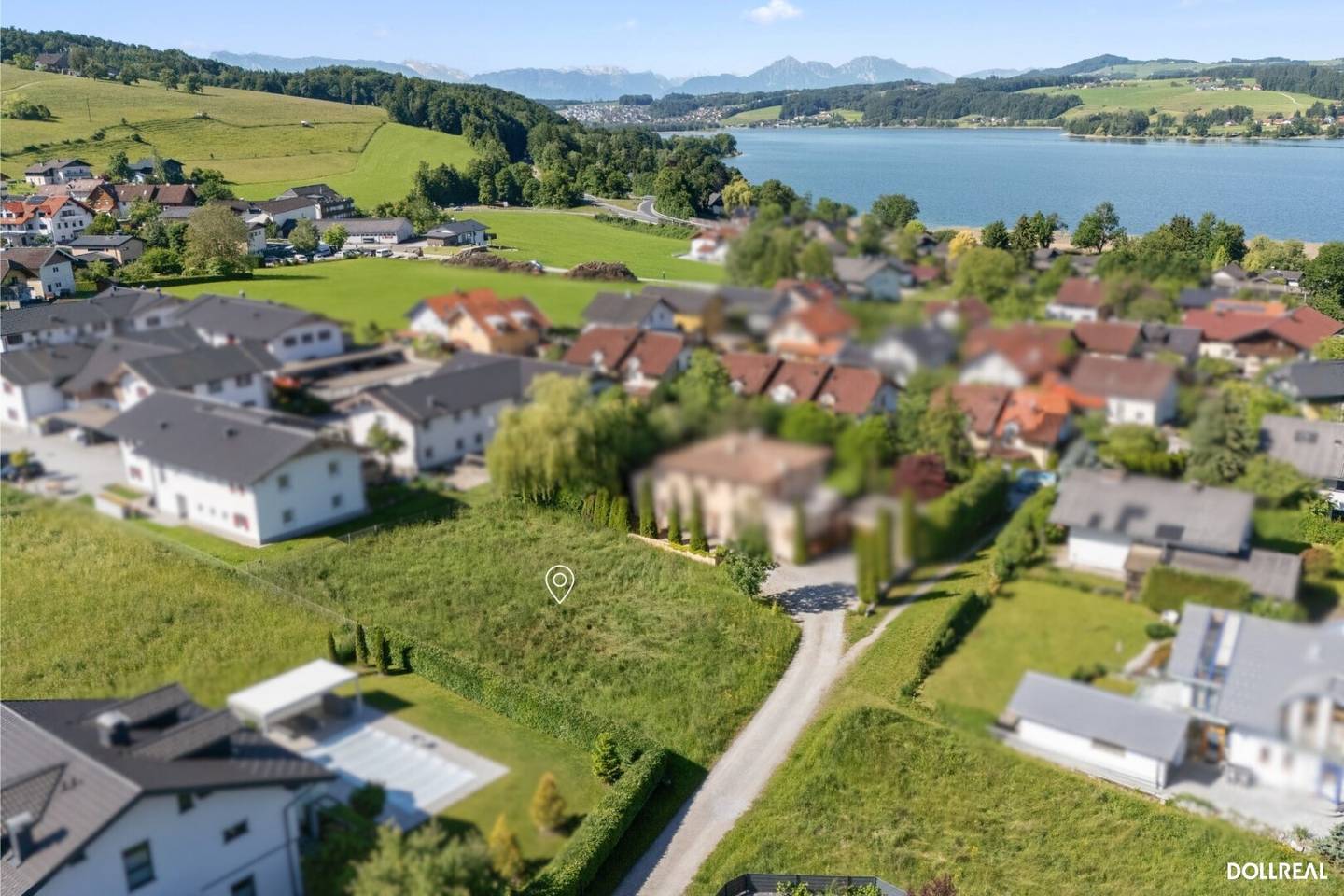 Baugrundstück mit Baugenehmigung in sonniger Lage