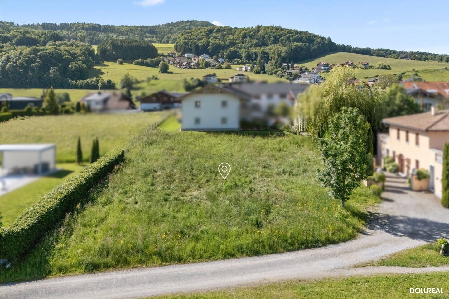 Baugrundstück mit Baugenehmigung in sonniger Lage