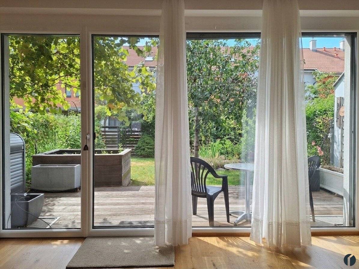 Gepflegtes Reihenhaus mit Garten Terrasse und Carport