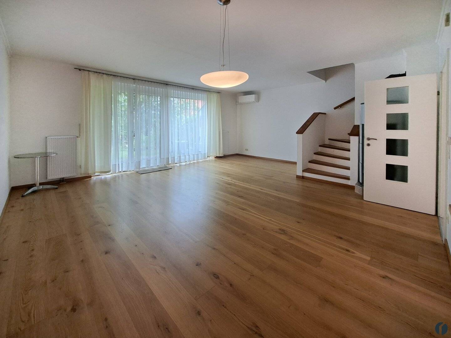 Gepflegtes Reihenhaus mit Garten Terrasse und Carport
