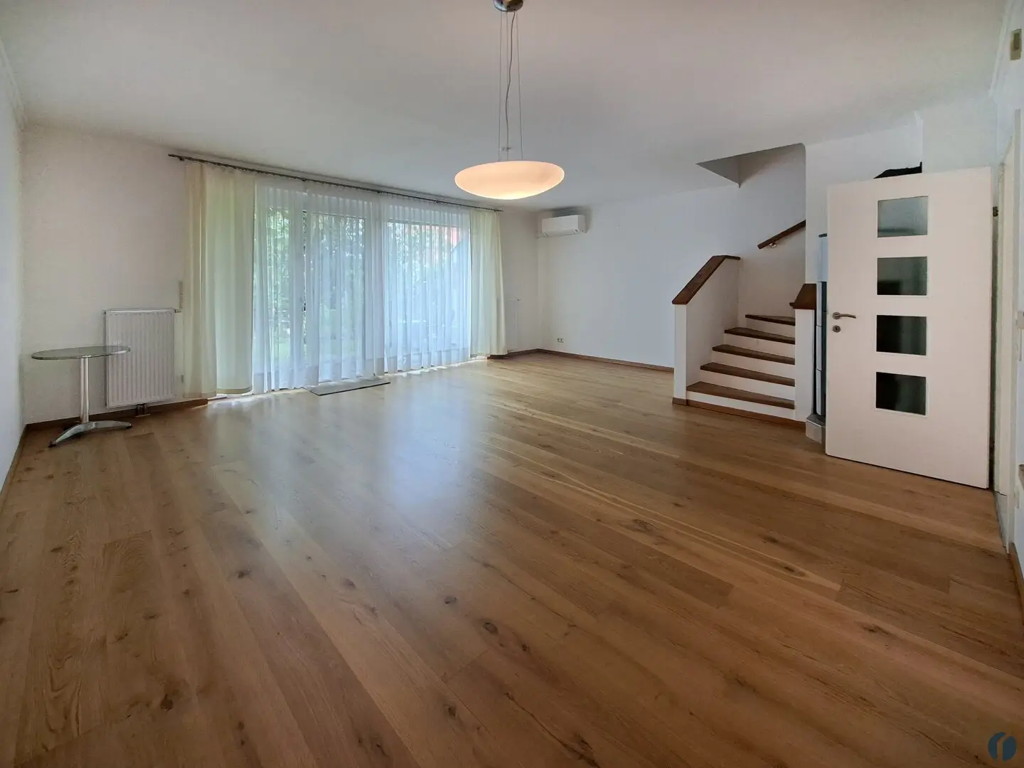 Gepflegtes Reihenhaus mit Garten Terrasse und Carport